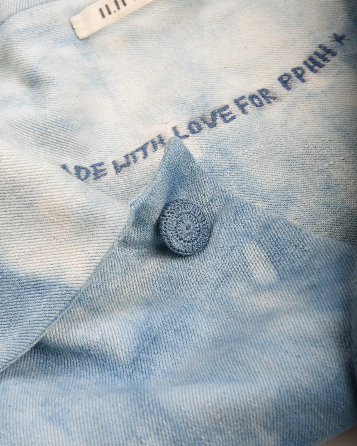 11.11 UNISEX GLEAM COTTON TRUCKER JACKET - LIGHT INDIGO - Image 4