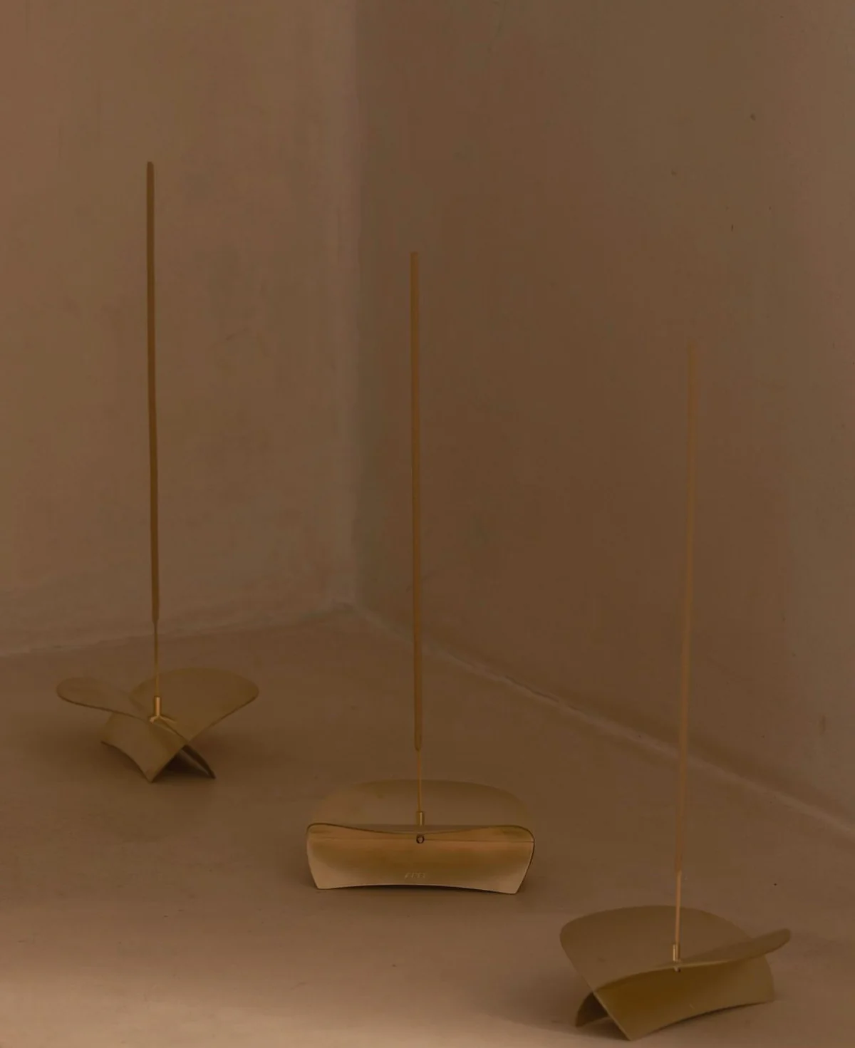APFR FRAGRANCE BRASS INCENSE HOLDER - Image 6