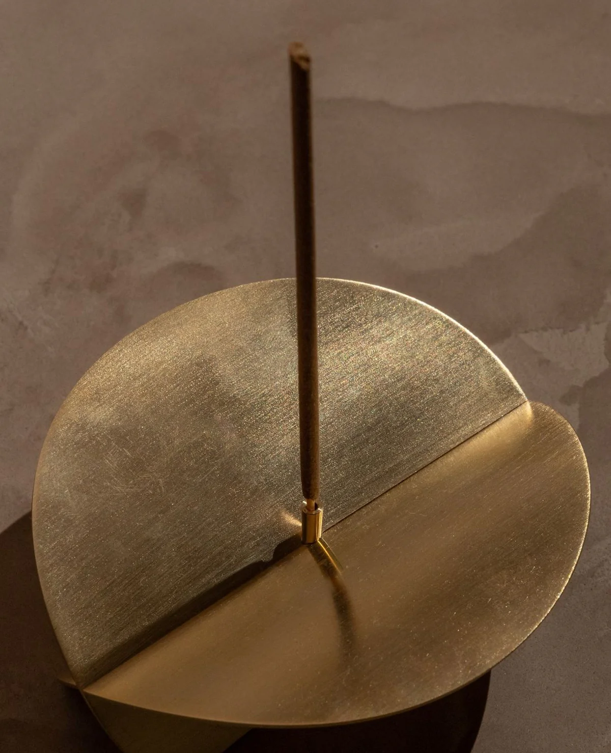 APFR FRAGRANCE BRASS INCENSE HOLDER - Image 7