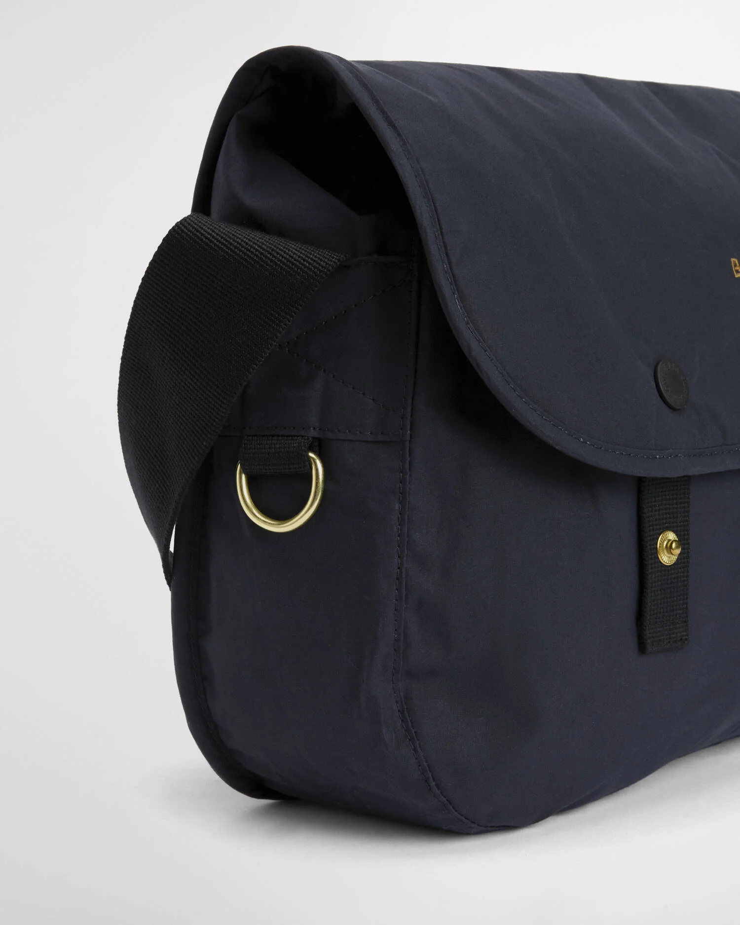 BARBOUR TRANSPORT RIEVER CROSSBODY BAG - NAVY - Image 5