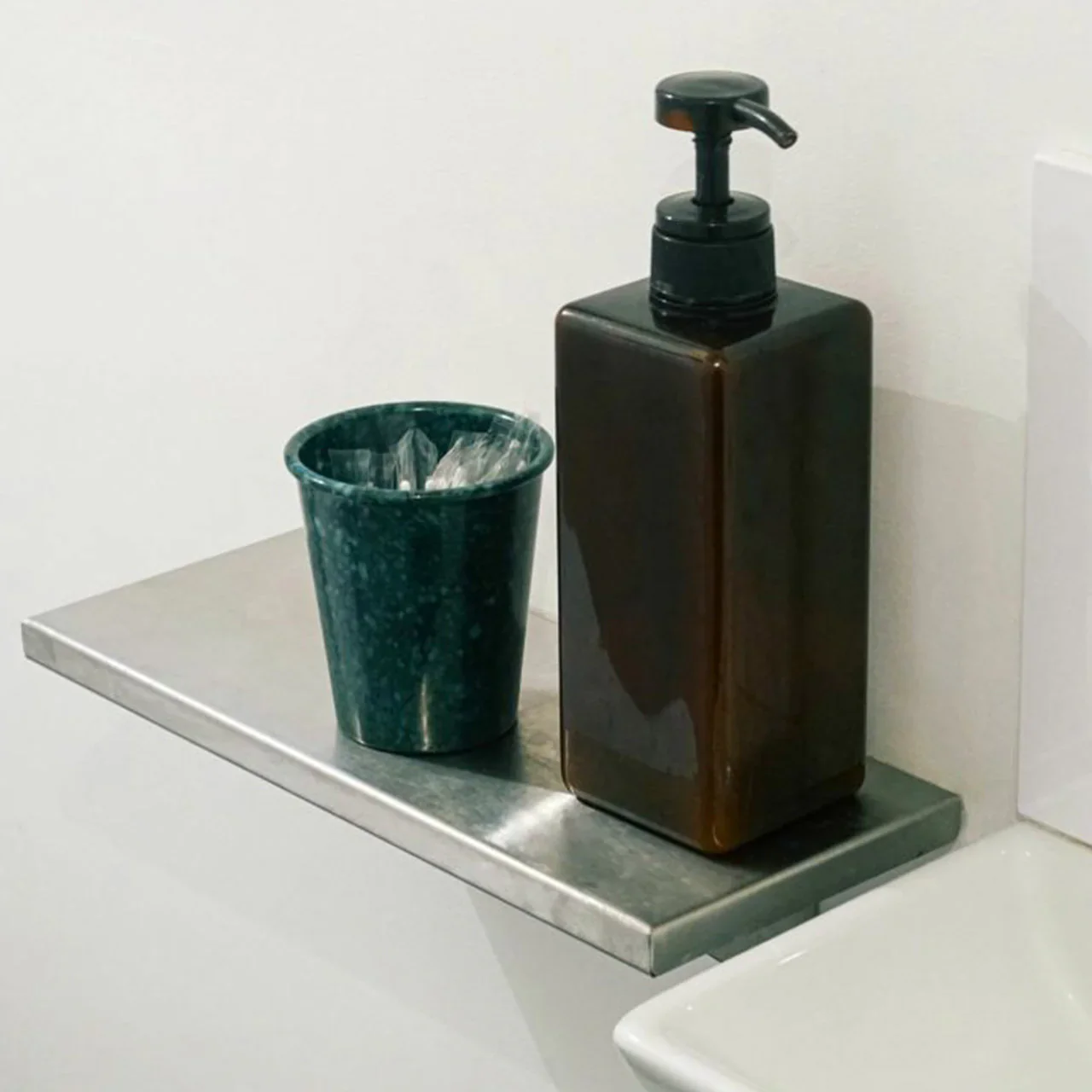 HIGHTIDE MELAMINE PEN STAND - DARK GREEN - Image 2