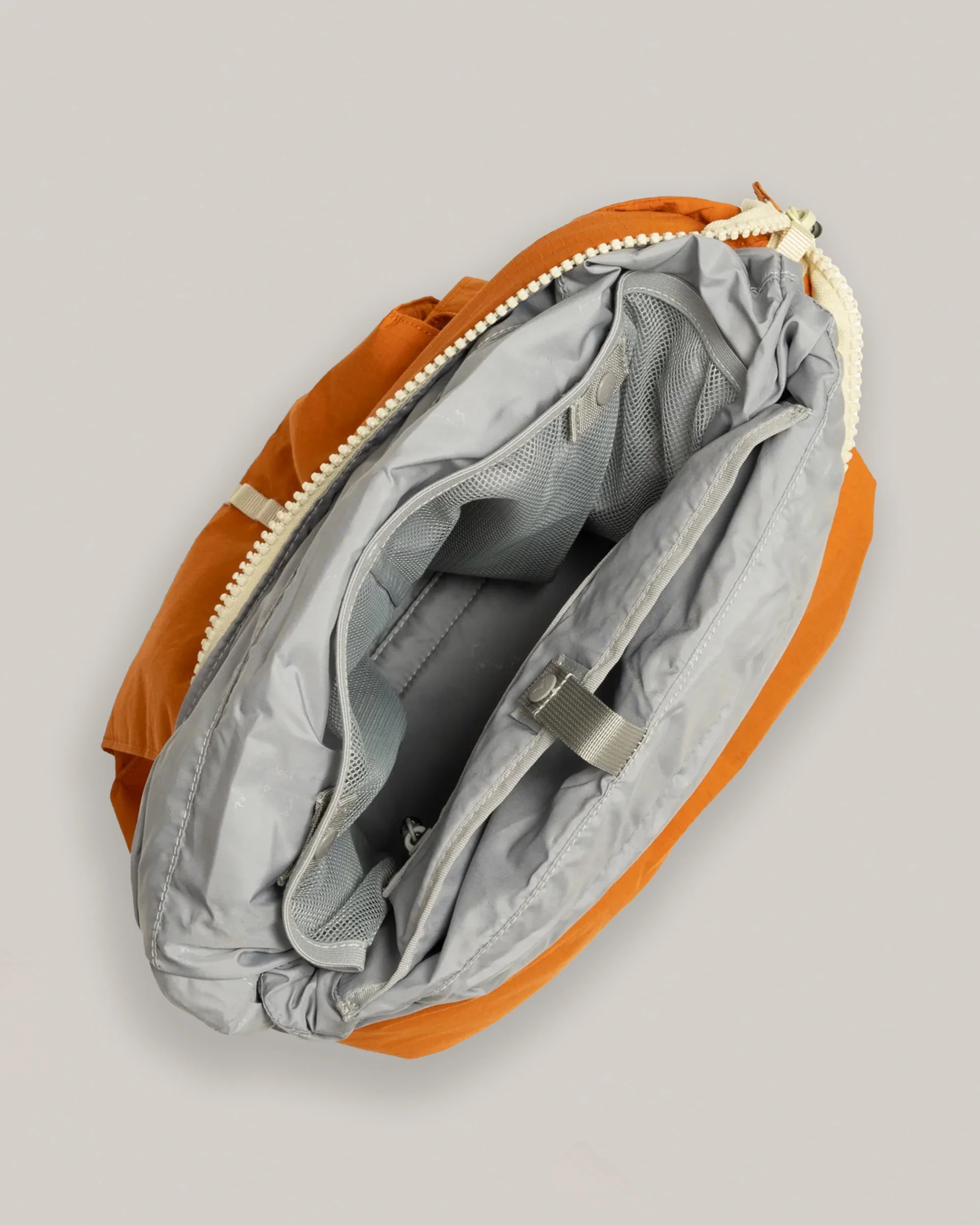 TOPOLOGIE HELMET BAG BURN ORANGE NEEDLE RIPSTOP - Image 3